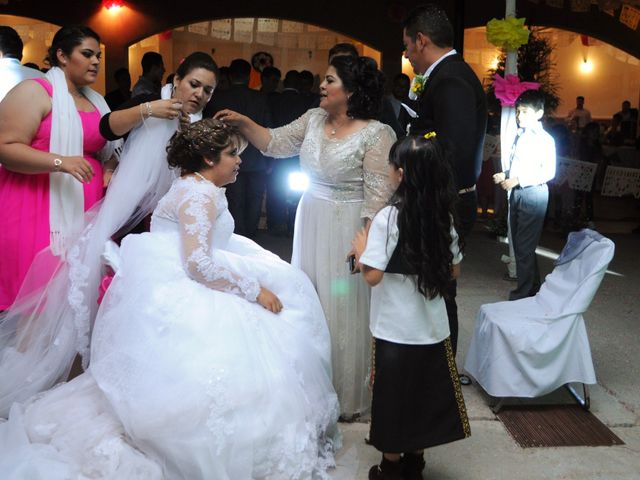 La boda de Milagros y Leonel en Cuerámaro, Guanajuato 141