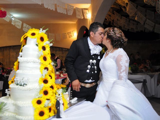 La boda de Milagros y Leonel en Cuerámaro, Guanajuato 171