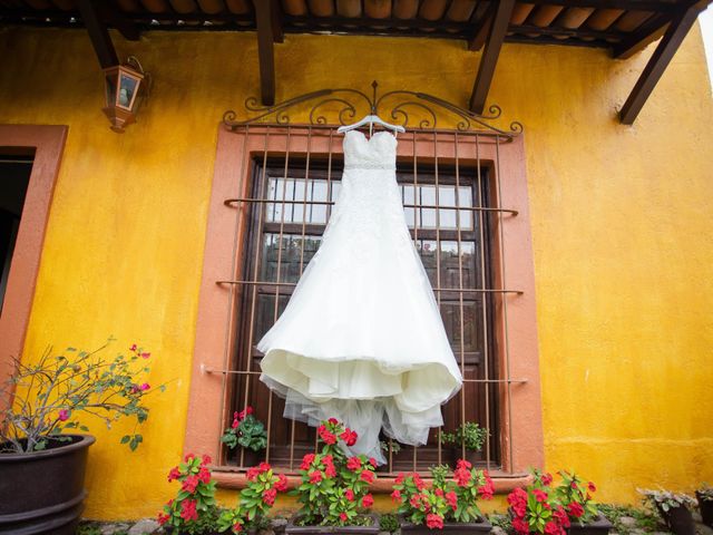 La boda de Marco y Angélica en Chapala, Jalisco 3