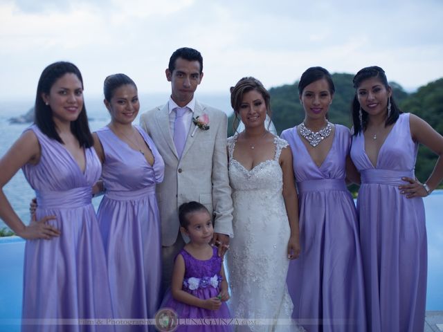 La boda de CRIS y MIRI en Huatulco, Oaxaca 27