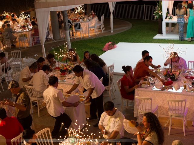 La boda de CRIS y MIRI en Huatulco, Oaxaca 39