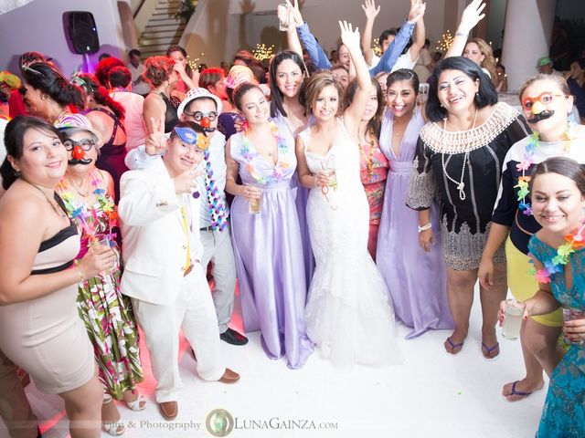 La boda de CRIS y MIRI en Huatulco, Oaxaca 50