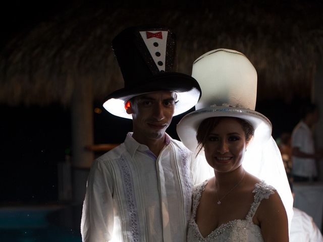 La boda de CRIS y MIRI en Huatulco, Oaxaca 60
