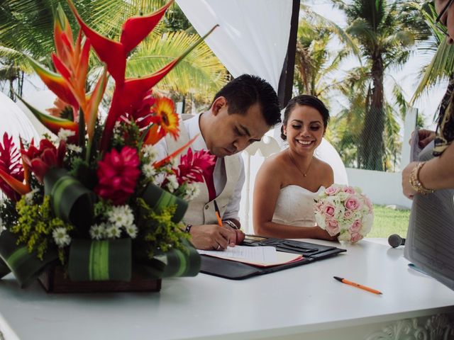La boda de Luis y Isabel en Tapachula, Chiapas 33