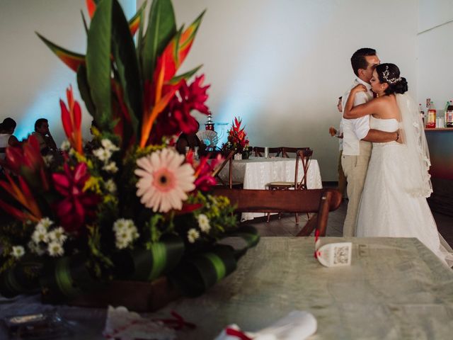 La boda de Luis y Isabel en Tapachula, Chiapas 44