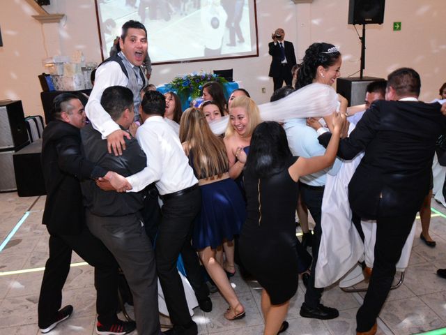 La boda de Víctor y Erika en Cuautitlán, Estado México 28