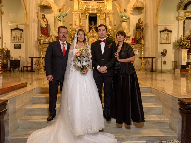 La boda de Víctor y Lupita en Puerto Vallarta, Jalisco 10