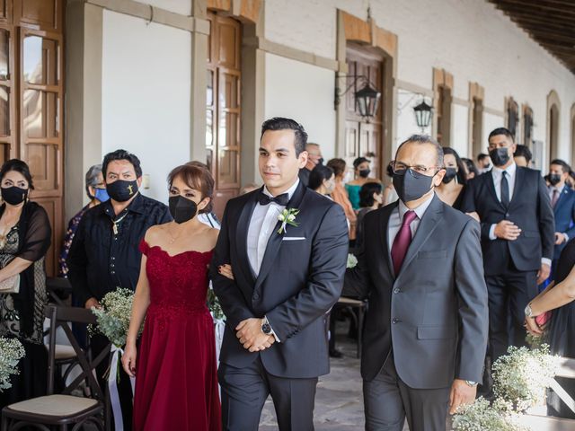 La boda de Enrique y Sandra en Salamanca, Guanajuato 24