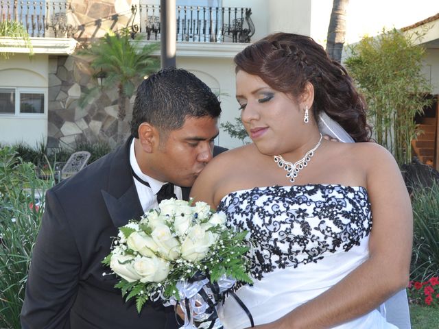 La boda de Josue  y Cindy  en Los Mochis, Sinaloa 28