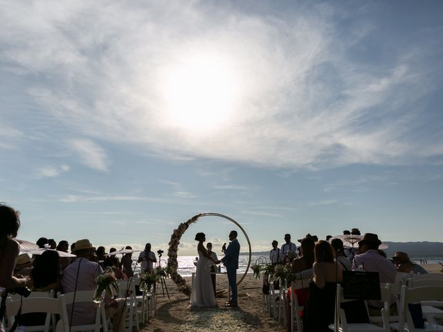 La boda de Mike y Xio en Bahía de Banderas, Nayarit 14