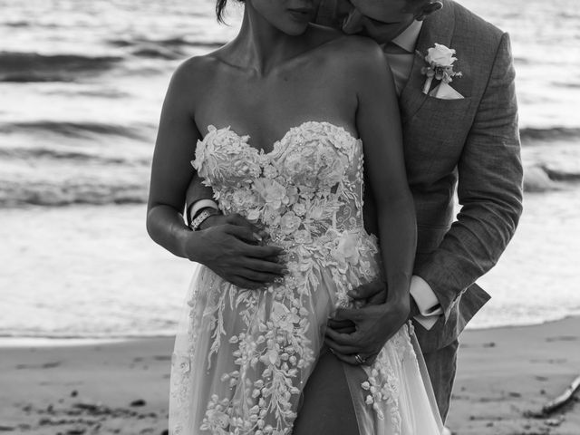 La boda de Mike y Xio en Bahía de Banderas, Nayarit 25