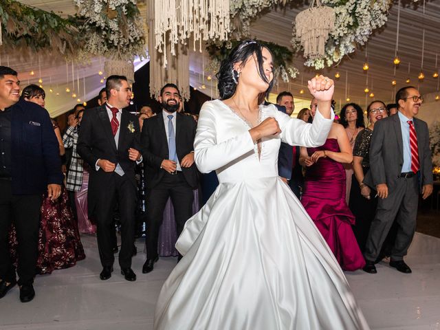 La boda de Andrés y Elena en Jacona, Michoacán 17