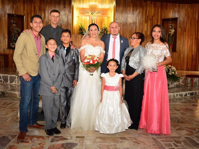 La boda de Carlos y Blanca  en Zapotlán el Grande, Jalisco 7