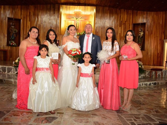 La boda de Carlos y Blanca  en Zapotlán el Grande, Jalisco 8