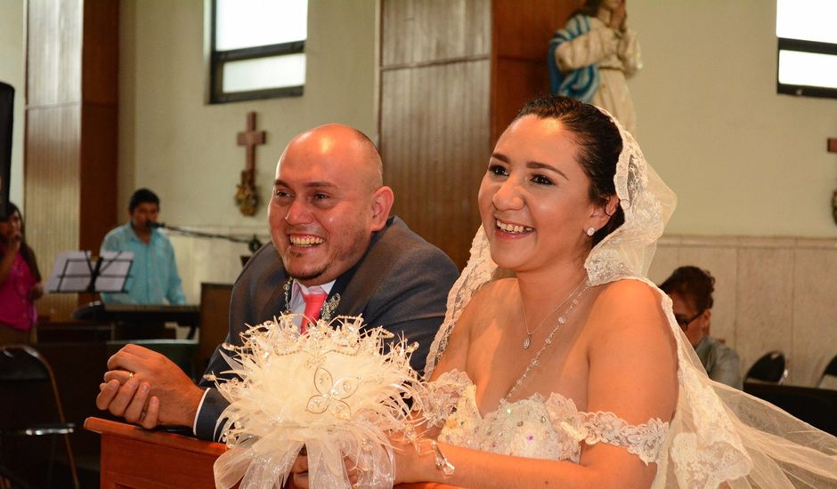 La boda de Carlos y Blanca  en Zapotlán el Grande, Jalisco