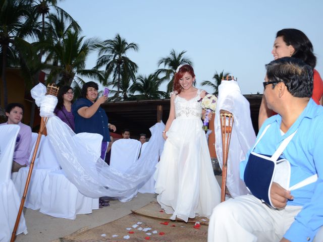 La boda de Carlos y Lussi en Ixtapa Zihuatanejo, Guerrero 12