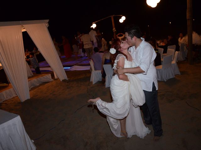 La boda de Carlos y Lussi en Ixtapa Zihuatanejo, Guerrero 20