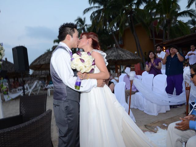 La boda de Carlos y Lussi en Ixtapa Zihuatanejo, Guerrero 31