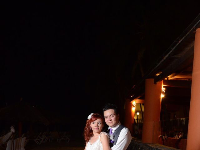 La boda de Carlos y Lussi en Ixtapa Zihuatanejo, Guerrero 39