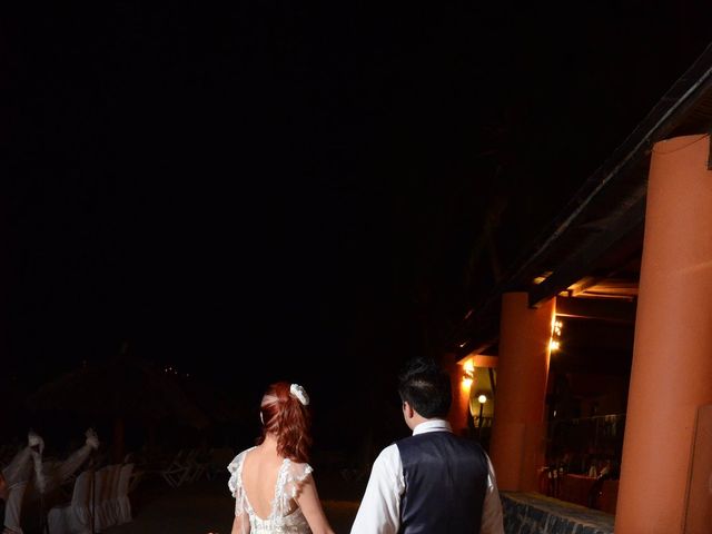 La boda de Carlos y Lussi en Ixtapa Zihuatanejo, Guerrero 40