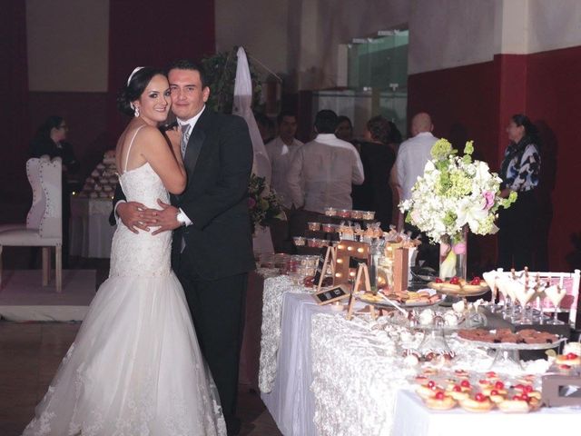 La boda de Luis  y Guadalupe en Tenosique, Tabasco 17