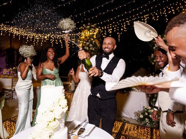 La boda de Zemas y Rebka en Cancún, Quintana Roo 52