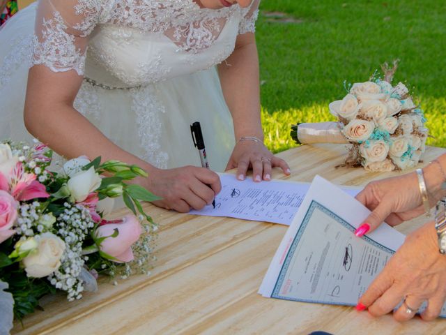 La boda de Rigoberto y Viridiana en Medellín, Veracruz 17