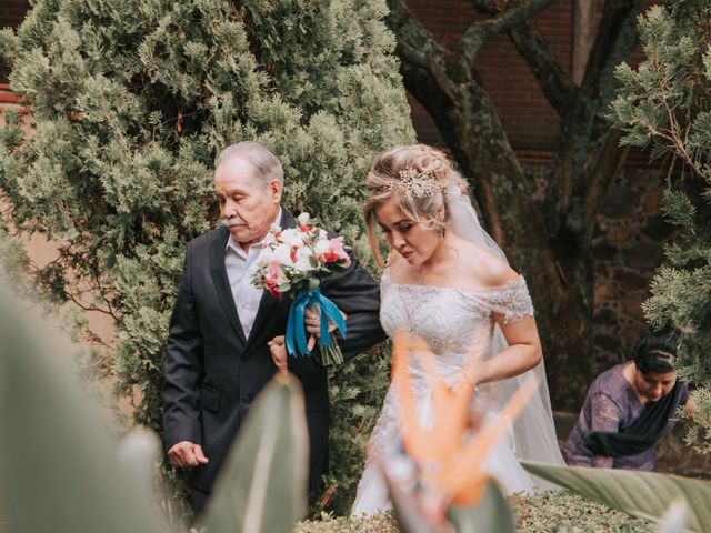 La boda de León y Yesenia en Tlayacapan, Morelos 12