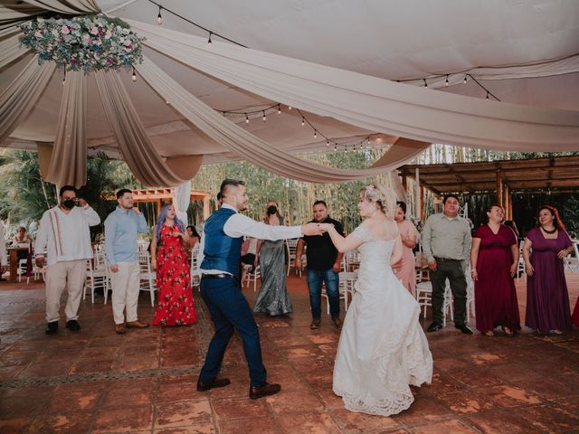 La boda de León y Yesenia en Tlayacapan, Morelos 66