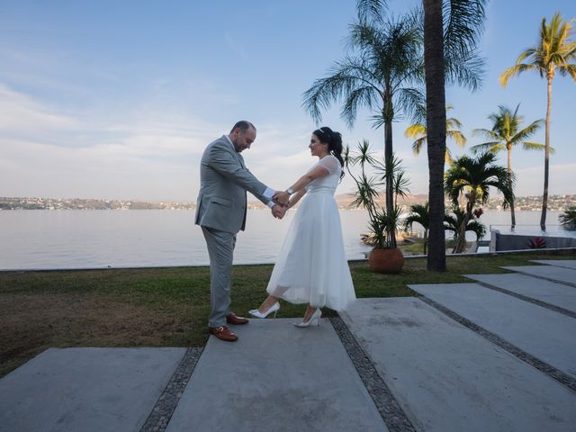 La boda de Alberto y Adriana en Tequesquitengo, Morelos 44