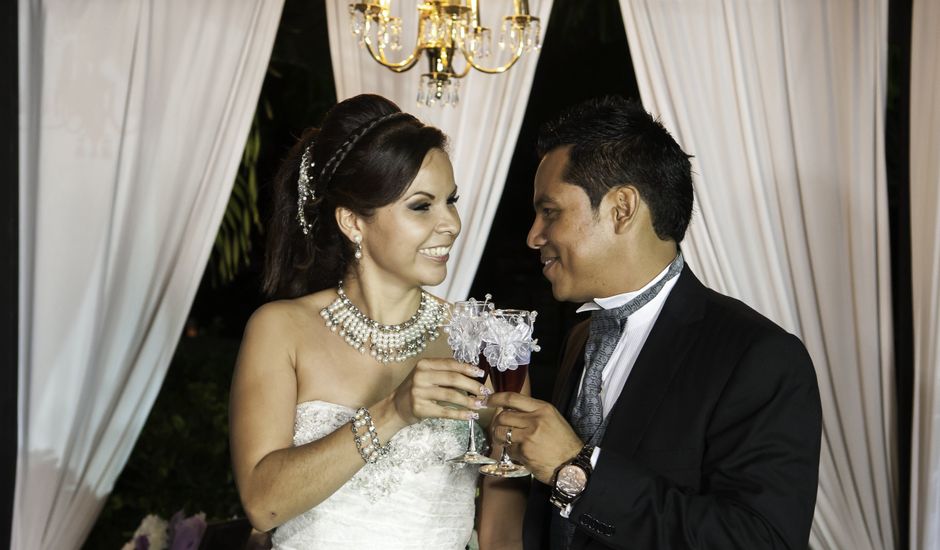 La boda de Rosa y Alejandro en Colima, Colima