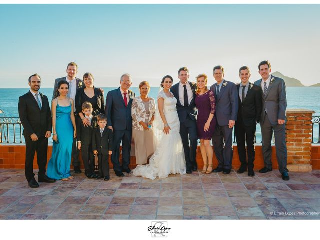 La boda de Jeffrey Robert y Rosalía en Mazatlán, Sinaloa 32