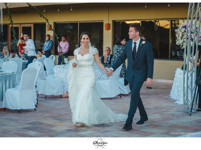 La boda de Jeffrey Robert y Rosalía en Mazatlán, Sinaloa 33