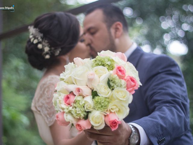 La boda de Victor y Marilú en Uruapan, Michoacán 33