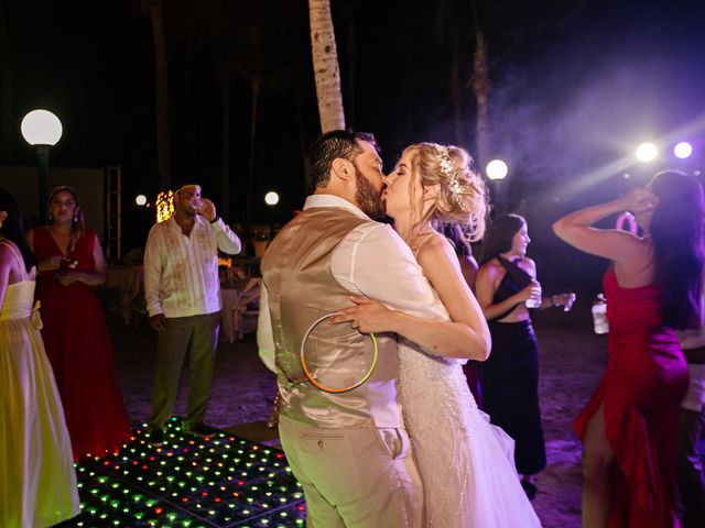 La boda de Alberto y Ale en Puerto Aventuras, Quintana Roo 24