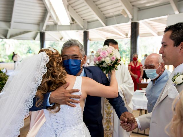 La boda de Fernando y Ana en Ixtapa Zihuatanejo, Guerrero 37