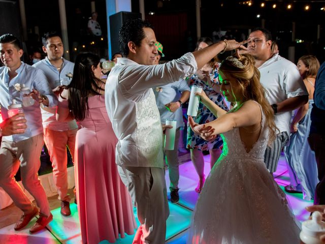 La boda de Fernando y Ana en Ixtapa Zihuatanejo, Guerrero 90