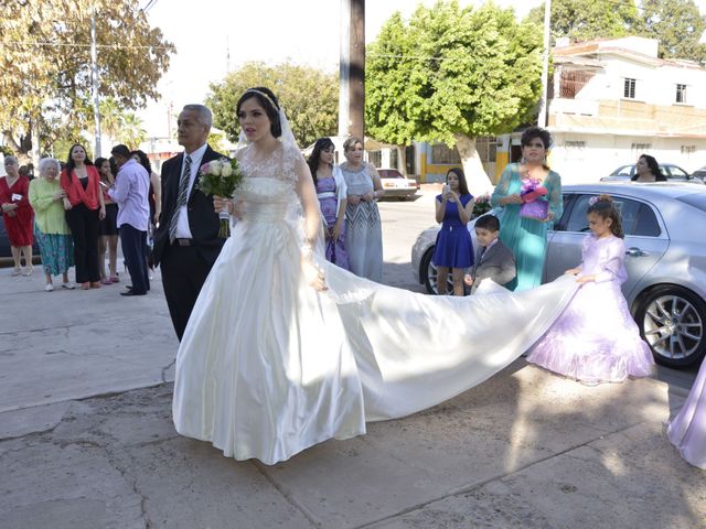 La boda de Alejandro y Martha Celia en Los Mochis, Sinaloa 1