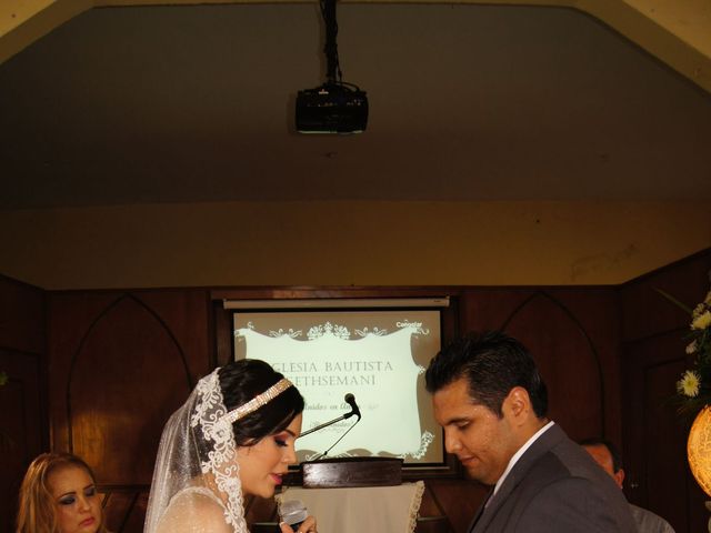 La boda de Alejandro y Martha Celia en Los Mochis, Sinaloa 15