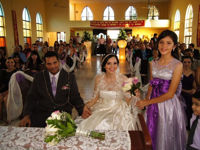 La boda de Alejandro y Martha Celia en Los Mochis, Sinaloa 19