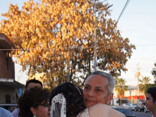 La boda de Alejandro y Martha Celia en Los Mochis, Sinaloa 28