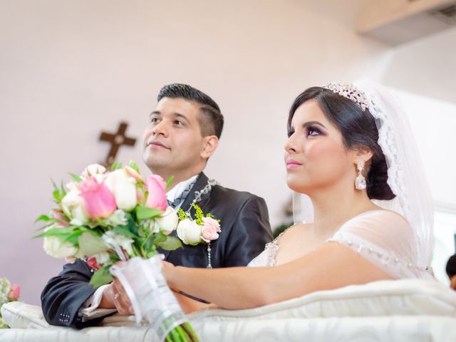 La boda de Jesús y Adriana en Mazatlán, Sinaloa 14