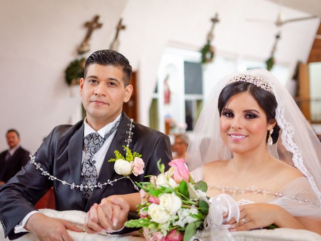 La boda de Jesús y Adriana en Mazatlán, Sinaloa 17