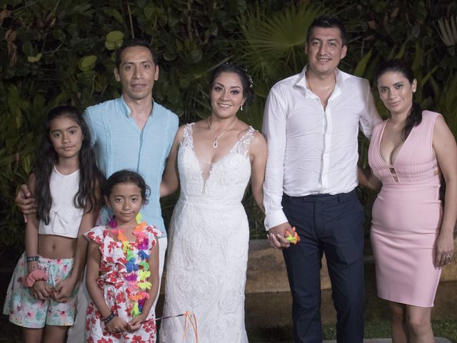 La boda de Erik y Alejandra en Acapulco, Guerrero 25