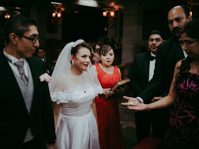 La boda de Luis y Emelia en Gustavo A. Madero, Ciudad de México 24