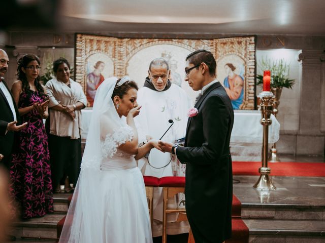 La boda de Luis y Emelia en Gustavo A. Madero, Ciudad de México 26