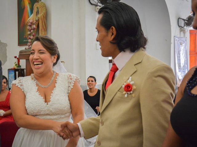 La boda de Luis Ángel y Carla en Veracruz, Veracruz 32