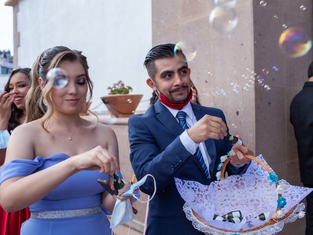 La boda de Oscar y Brenda en León, Guanajuato 23