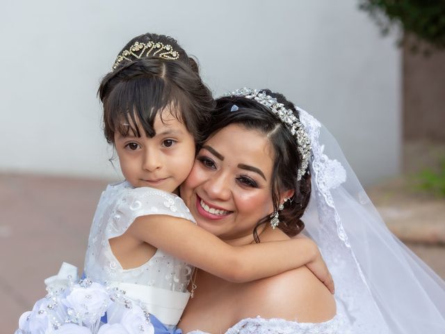 La boda de Oscar y Brenda en León, Guanajuato 25