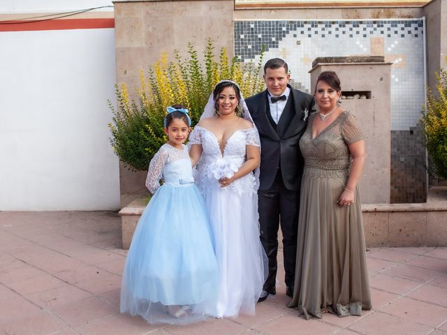 La boda de Oscar y Brenda en León, Guanajuato 28